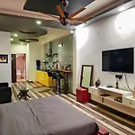 Leafyinn Stylish Studio